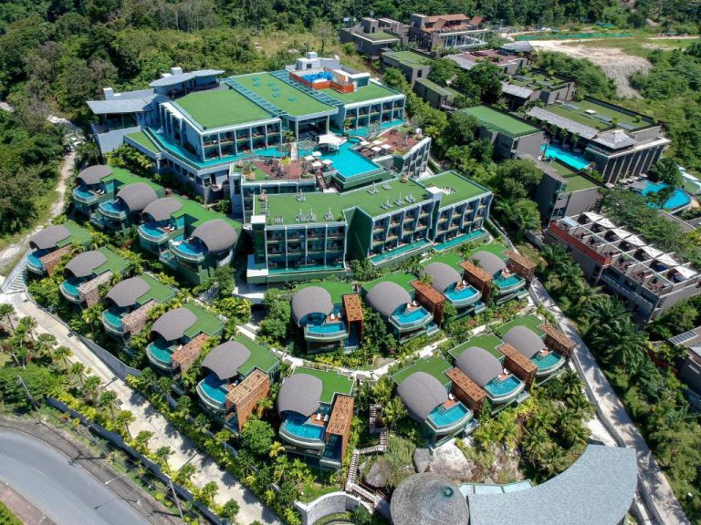 هتل Crest Resort  پوکت
