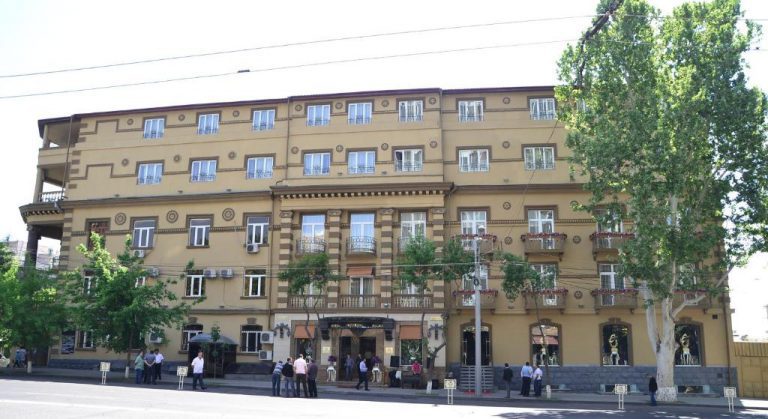 هتل Imperial Palace ایروان