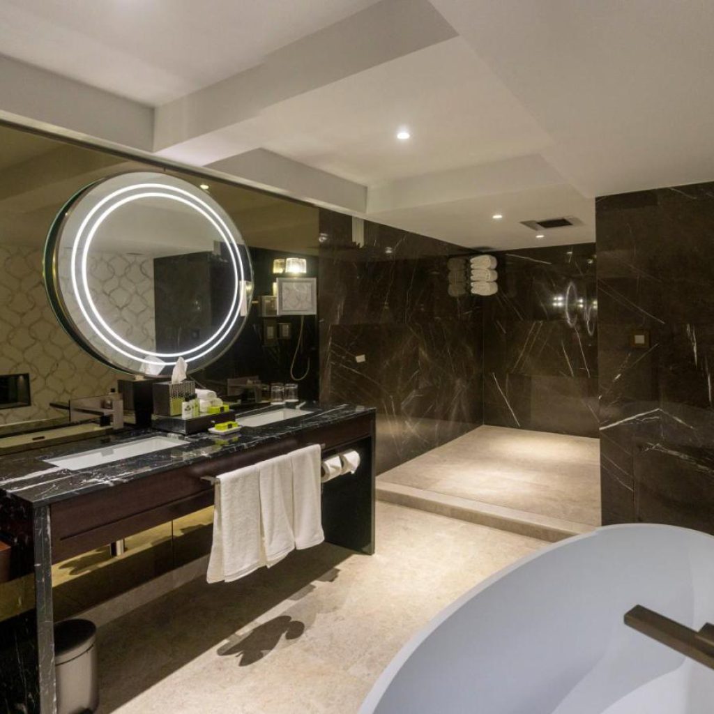 هتل INTERCONTINENTAL مسقط