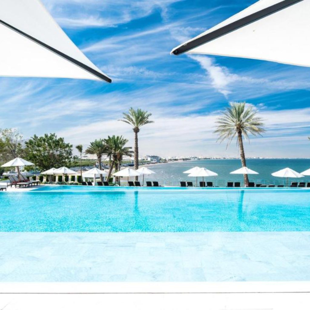 هتل کرون پلازا مسقط – Crowne Plaza Muscat