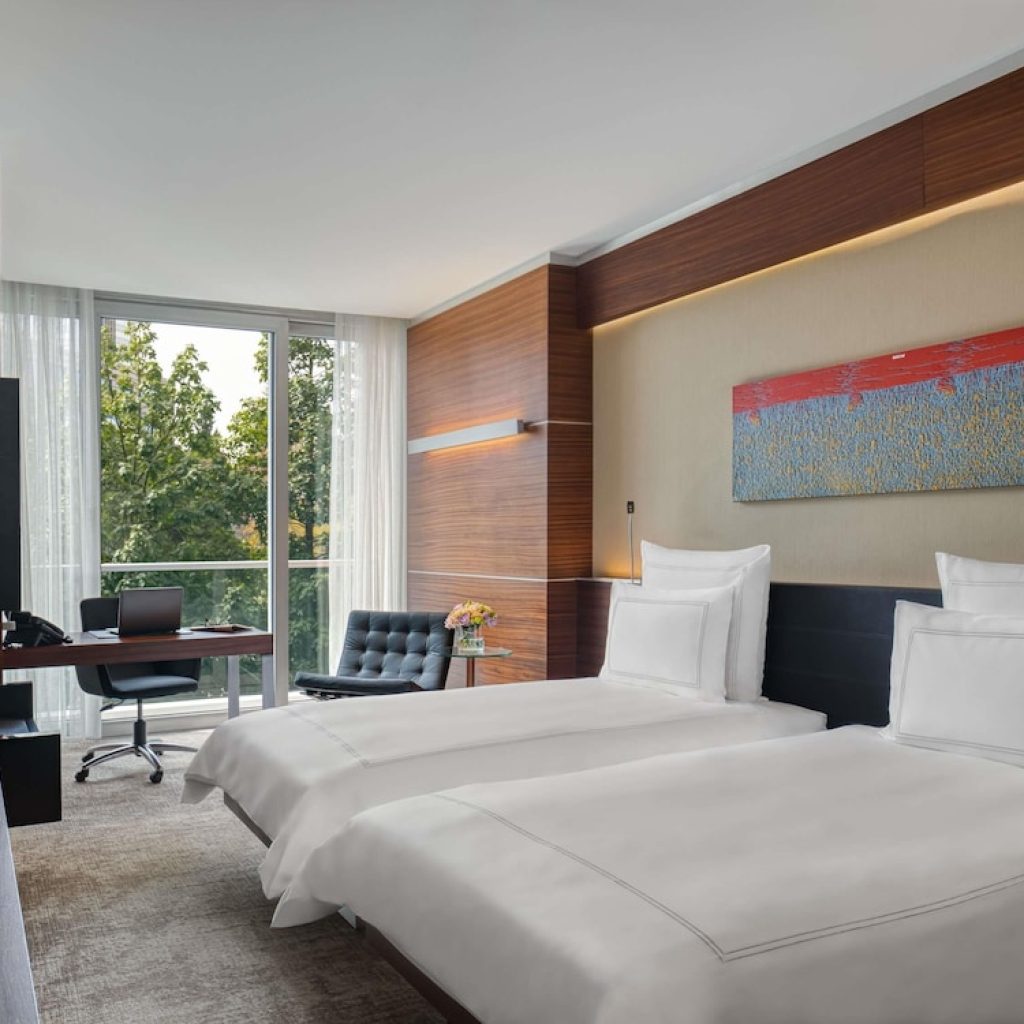هتل سوئیس اوتل بویوک افس (Swissotel Buyuk Efes Izmir) ازمیر