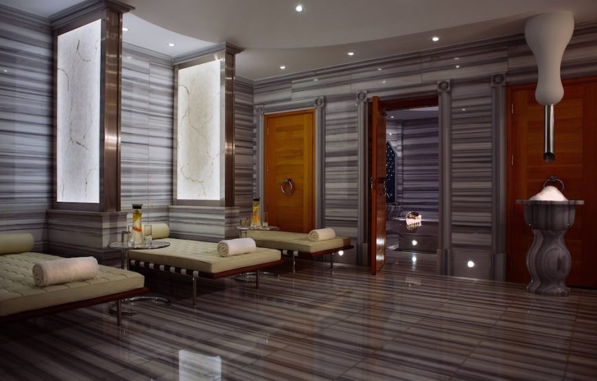 هتل Renaissance Izmir Hotel ازمیر