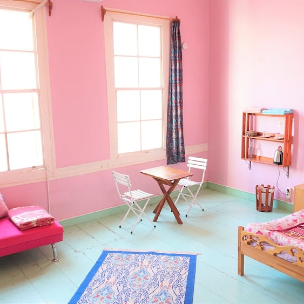 هاستل لوتوس گاردن (Lotus Garden Hostel) ازمیر
