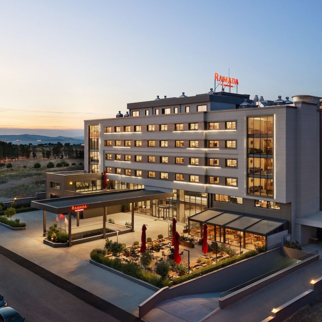 هتل رامادا (Ramada by Wyndham Izmir Aliaga) ازمیر