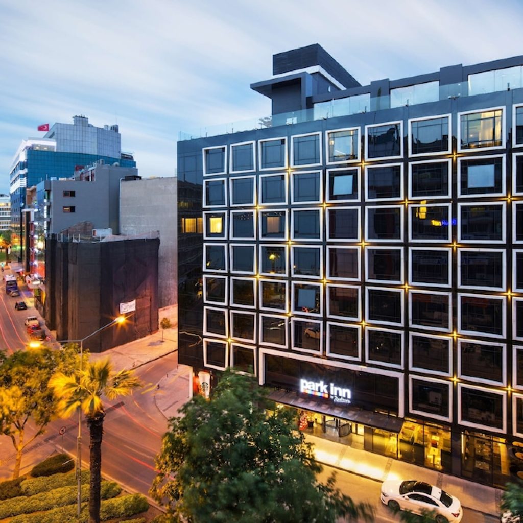 هتل پارک این بایر ادیسون (Park Inn by Radisson Izmir) ازمیر