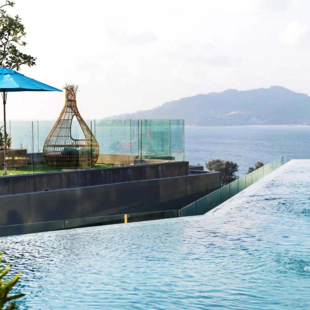 هتل کرست ریزورت 🛎️ | Crest Resort & Pool Villas