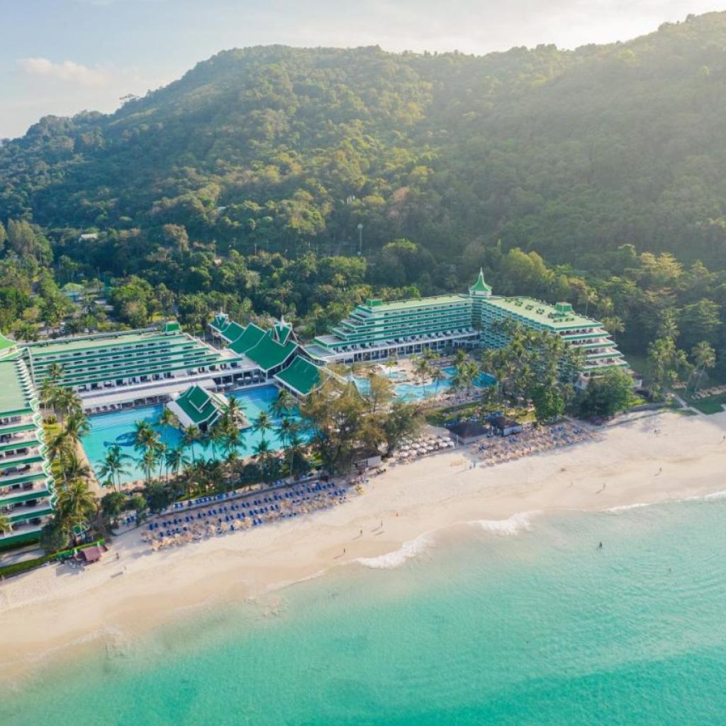 هتل ریزورت لمردین کرون 🛎️ | Le Meridien Phuket Beach Resort