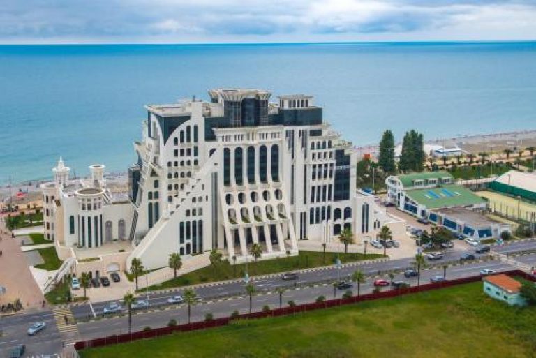 هتل گرند گلوریا باتومی | Grand Gloria Hotel 🛎️