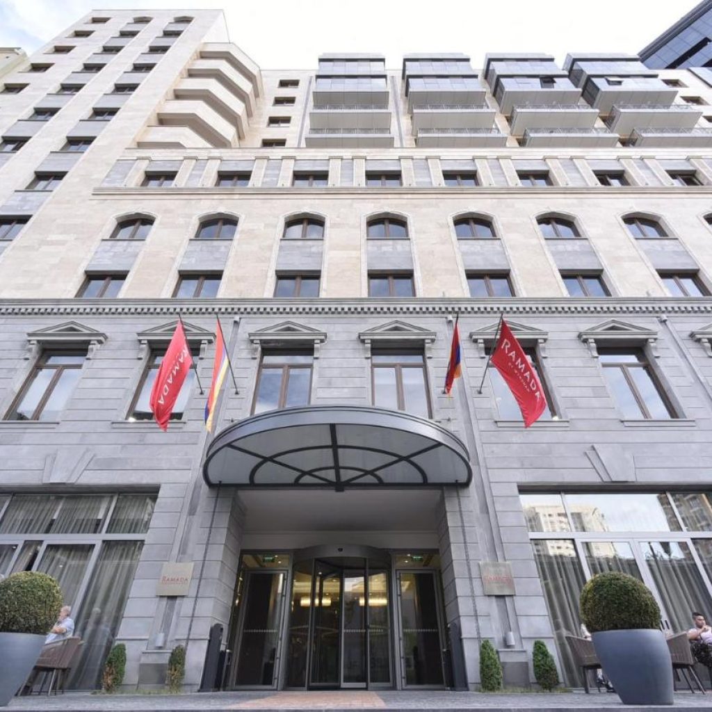 هتل رامادا بای ویندهام ایروان | Ramada Hotel & Suites 🛎️