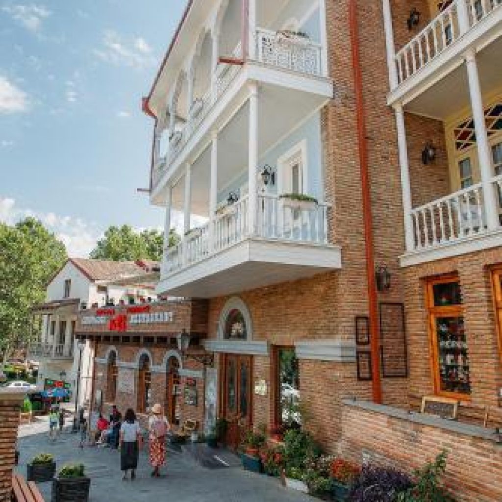 هتل آیوانی تفلیس | Aivani Hotel 🛎️