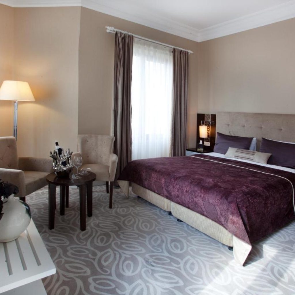 هتل سیتی سنتر تکسیم استانبول | City Center Hotel 🛎️