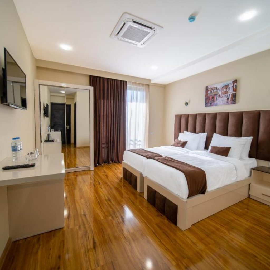 هتل رزیدنت پلازا تفلیس | Residence plaza 🛎️