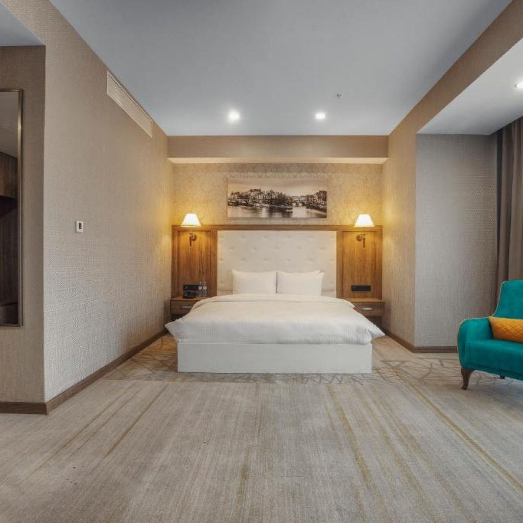 هتل رویال تولیپ تفلیس | Royal Tulip Hotel 🛎️
