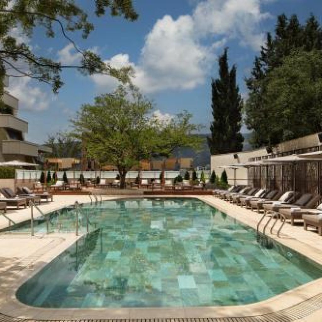 هتل شراتون گرند متچی تفلیس | Sheraton Grand Metechi 🛎️