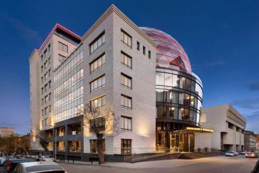 نمای بیرونی هتل wyndham grand تفلیس