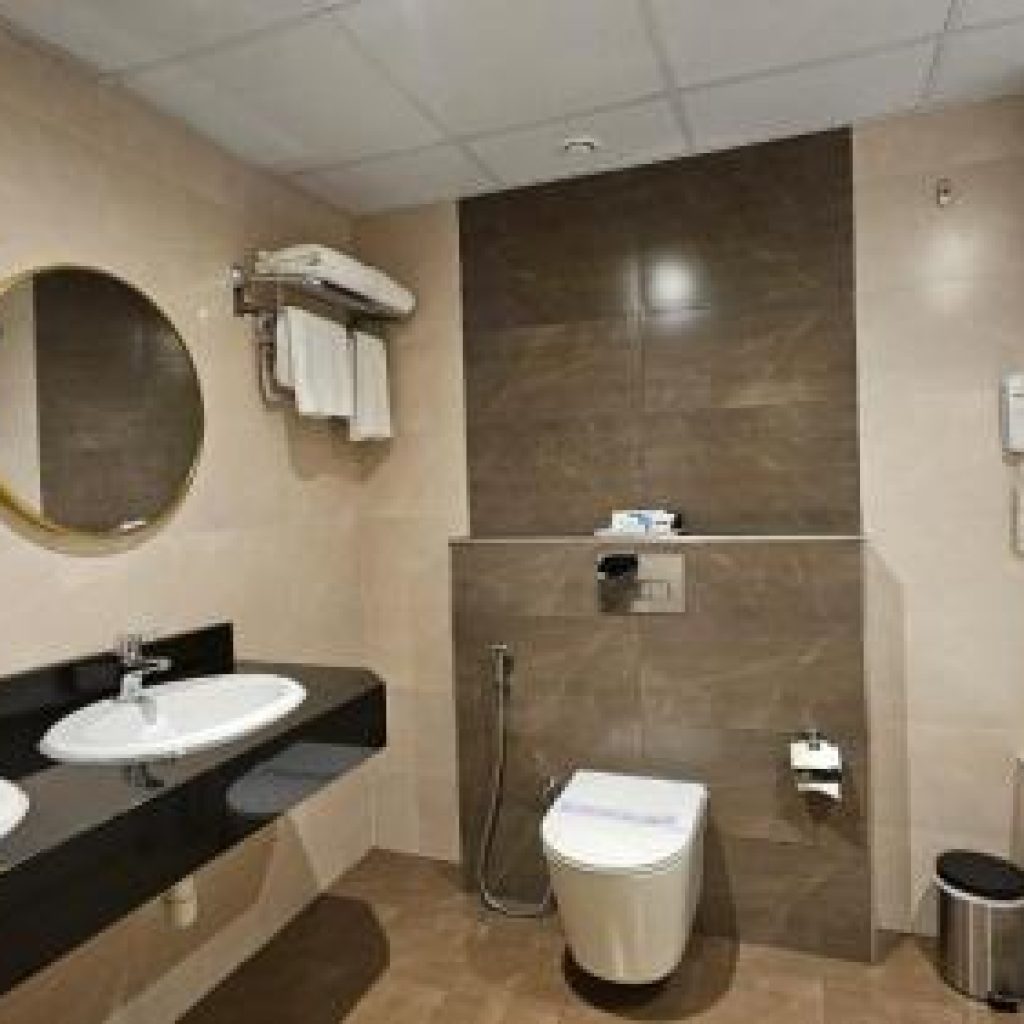 هتل گلدن تولیپ | Golden Tulip Hotel دبی 🛎️