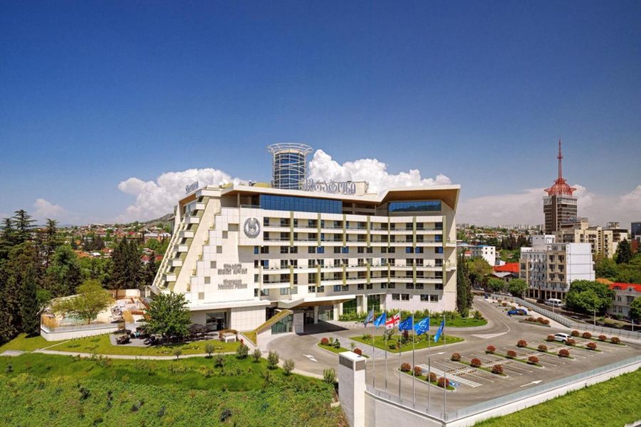 هتل شراتون گرند متچی تفلیس | Sheraton Grand Metechi 🛎️