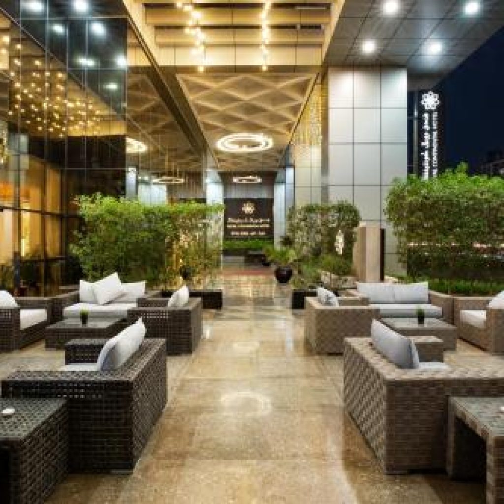 هتل رویال کنتیننتال | Royal Continental Hotel دبی 🛎️