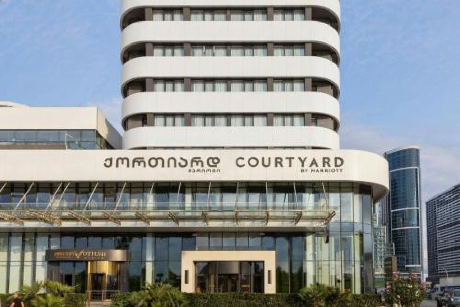 نمای بیرونی هتل courtyard by marriot باتومی