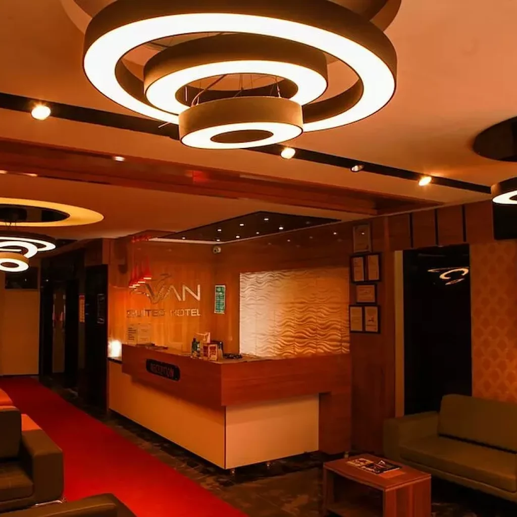 هتل وان سوئیتز وان | Van Suites Otel 🛎️