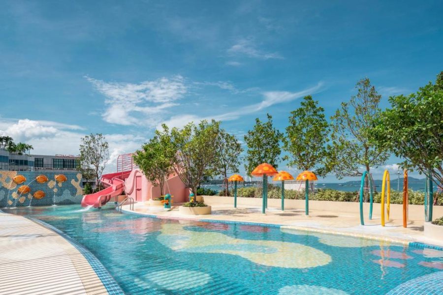 استخر هتل holiday inn پاتایا
