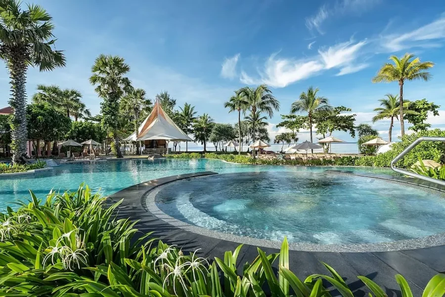 استخر هتل centara grand beach پوکت