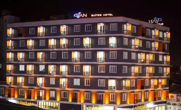 هتل وان سوئیتز وان | Van Suites Otel 🛎️