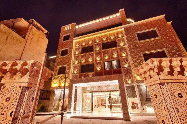 هتل زندیه شیراز 🛎️