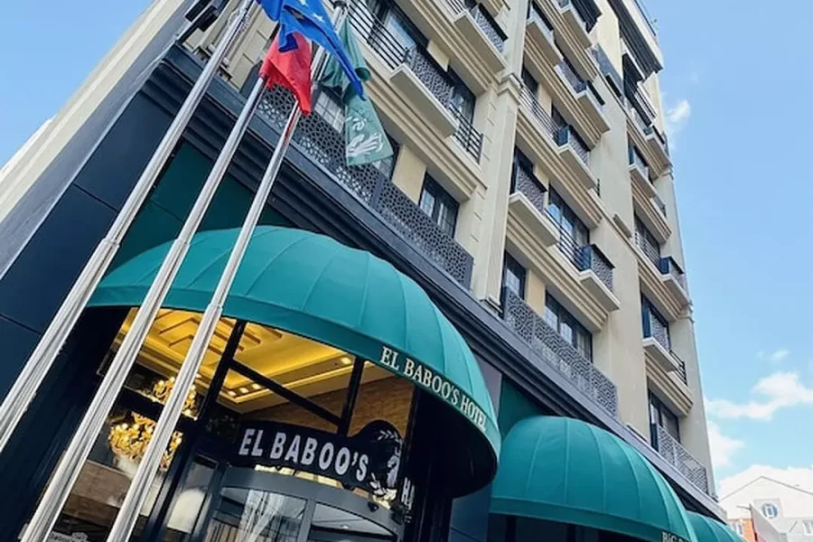 هتل ال بابوس وان | El Baboos Hotel Van 🛎️