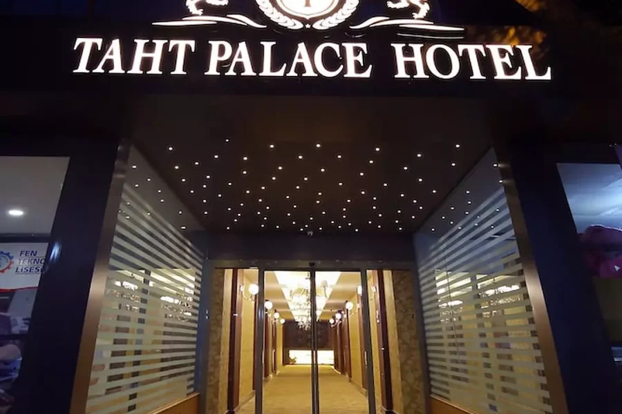 هتل تاهت پالاس وان | Taht Palace Hotel 🛎️