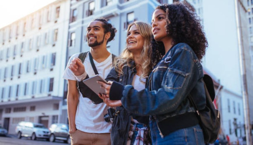 معرفی ابزارهای ضروری سفر: راهنمای جامع سفری آسان و بی‌دغدغه