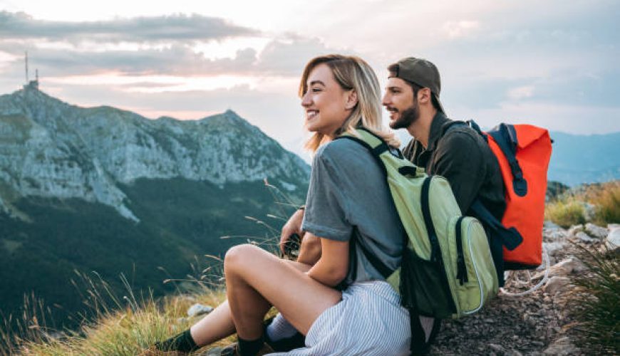 راهنمای جامع انتخاب بهترین تجهیزات فیلم‌برداری برای سفر خاطره‌انگیز شما.