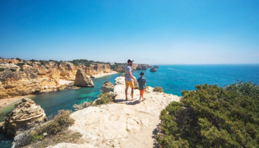 آخرین تغییرات قوانین پرواز کودکان و نوزادان و نکات کلیدی برای والدین.