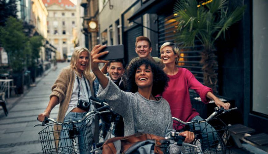 راهنمای کامل استفاده از ابزارهای هوشمند سفر برای برنامه‌ریزی آسان