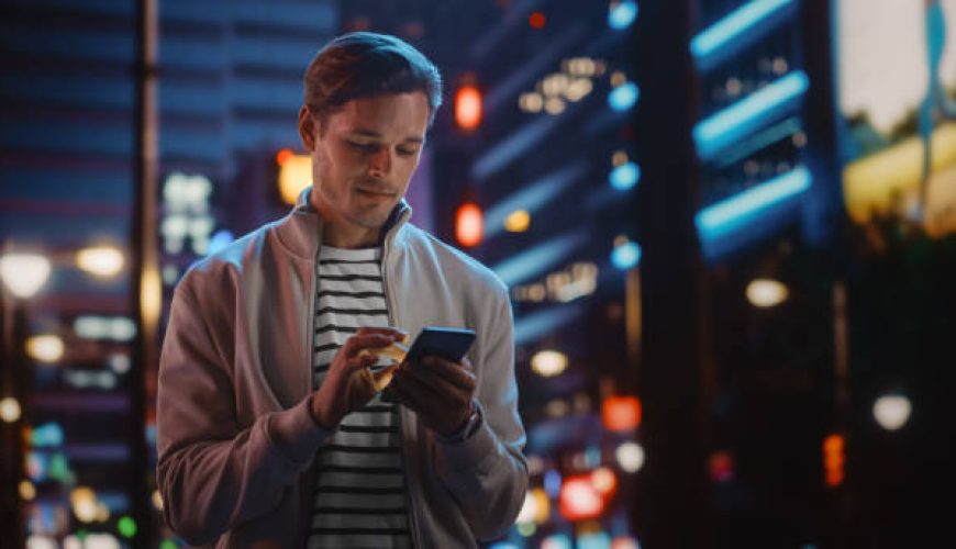 راهنمای نهایی ابزارهای حرفه‌ای سفر برای ماجراجویان: ۱۲ وسیله ضروری