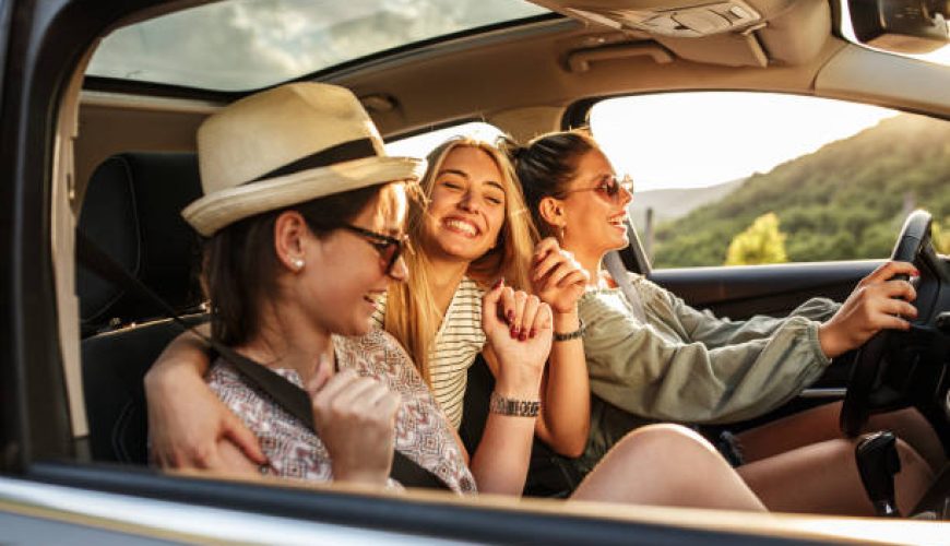 چگونه با وسایل الکترونیکی ضروری در سفر برنامه‌ریزی بهتری داشته باشیم؟