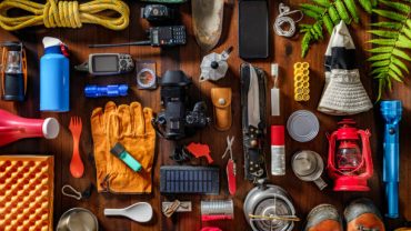 انتخاب ابزار سفر بک‌پکری (کوله‌گردی): کامل‌ترین راهنمای خرید ۲۰۲۴