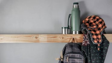 راهنمای جامع انتخاب بهترین وسایل غذاخوری و نوشیدنی در سفر