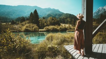 راهنمای جامع ابزارهای دوستدار محیط‌زیست در سفر برای کاهش ردپا