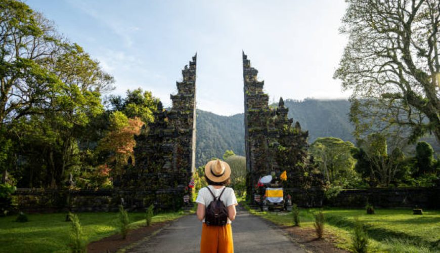 10 مکان دیدنی برای ایرانگردی اطراف مشهد که نباید از دست داد.