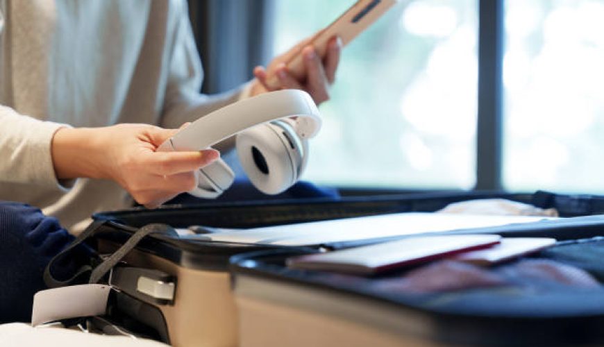 کامل‌ترین چک لیست ابزارهای مهم برای سفر خارجی دلپذیر و خاطره‌ساز