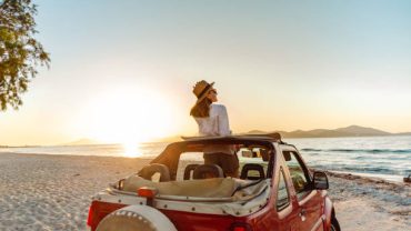 بهترین ابزار سفر جاده‌ای: ترفندهای کاربردی برای سفری راحت.