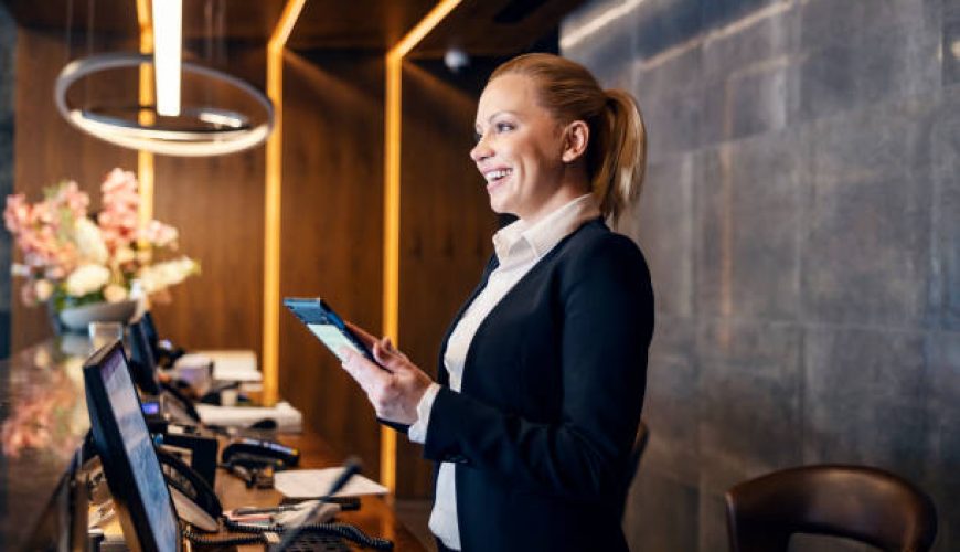 کامل‌ترین راهنمای انتخاب بهترین اپلیکیشن‌های رزرو هتل برای سفر