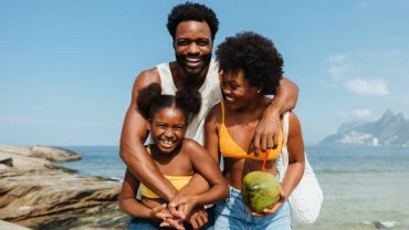 جدیدترین به‌روزرسانی: قوانین سفر برای کودکان و نوجوانان و تغییرات مهم ۲۰۲۴