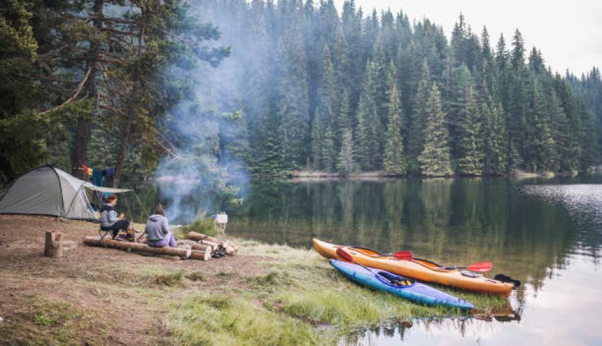 صفر تا صد وسایل مورد نیاز کمپینگ خانوادگی: راهنمای گام‌به‌گام