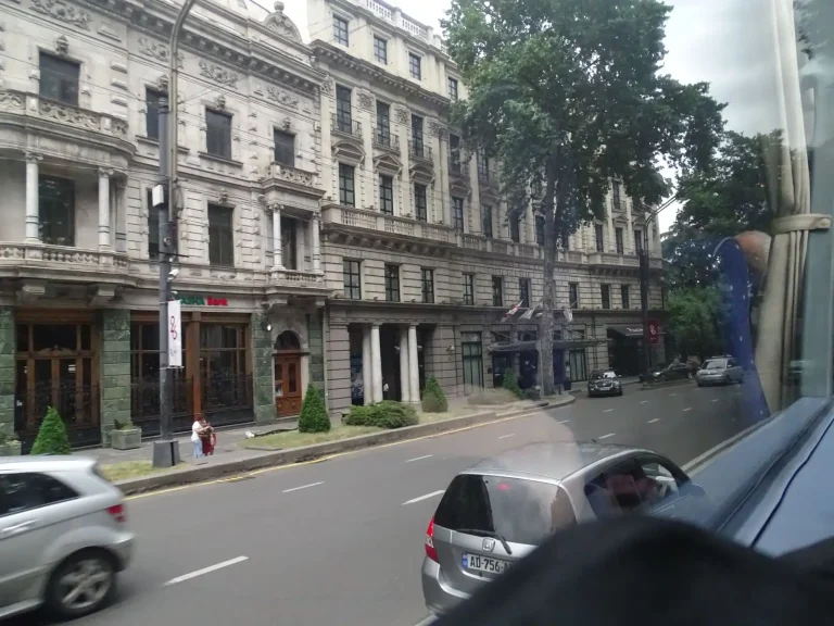 هاستل انوی تفلیس | Envoy Hostel Tbilisi 🛎️